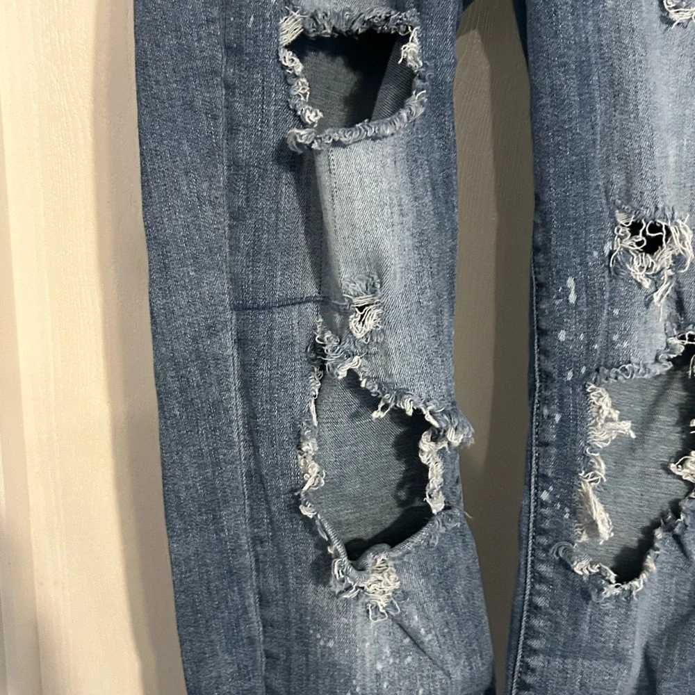 Judy Blue | Distressed Boyfriend Jeans in Blue | Size 5/27